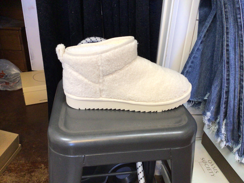 Sherpa boots