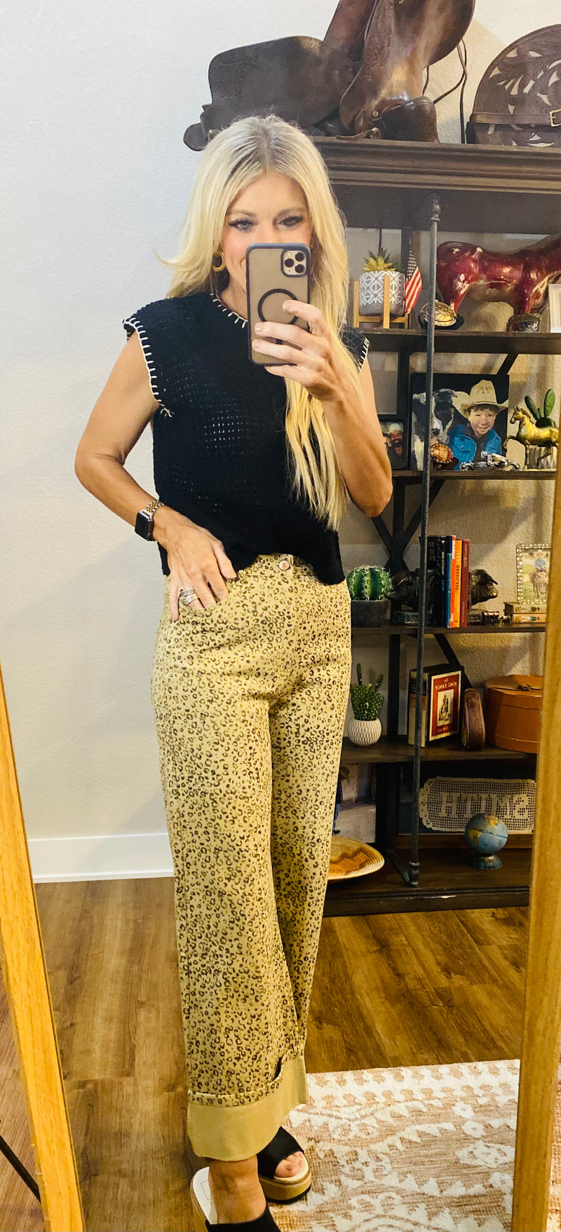 Dusty leopard pants