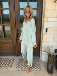 Mona Pant set