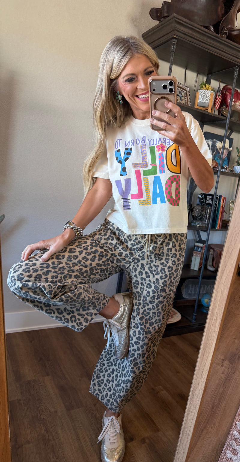 Dilly Dally Tee