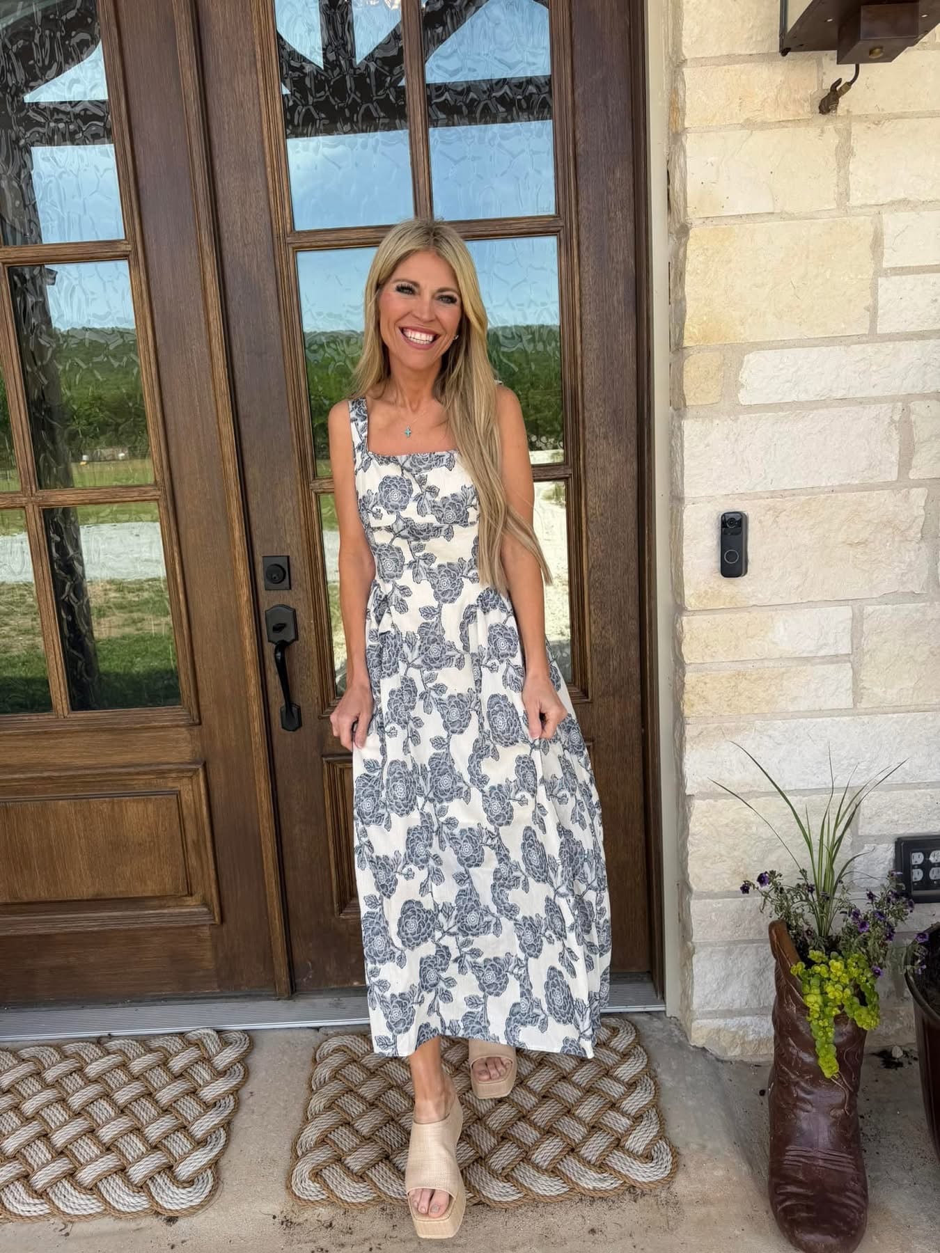 Moxi Lou Dress